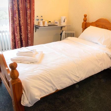 באלנאו פסטיניוג Isallt Guesthouse מראה חיצוני תמונה