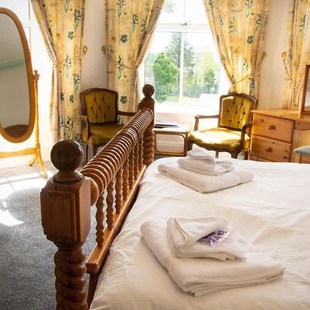באלנאו פסטיניוג Isallt Guesthouse מראה חיצוני תמונה
