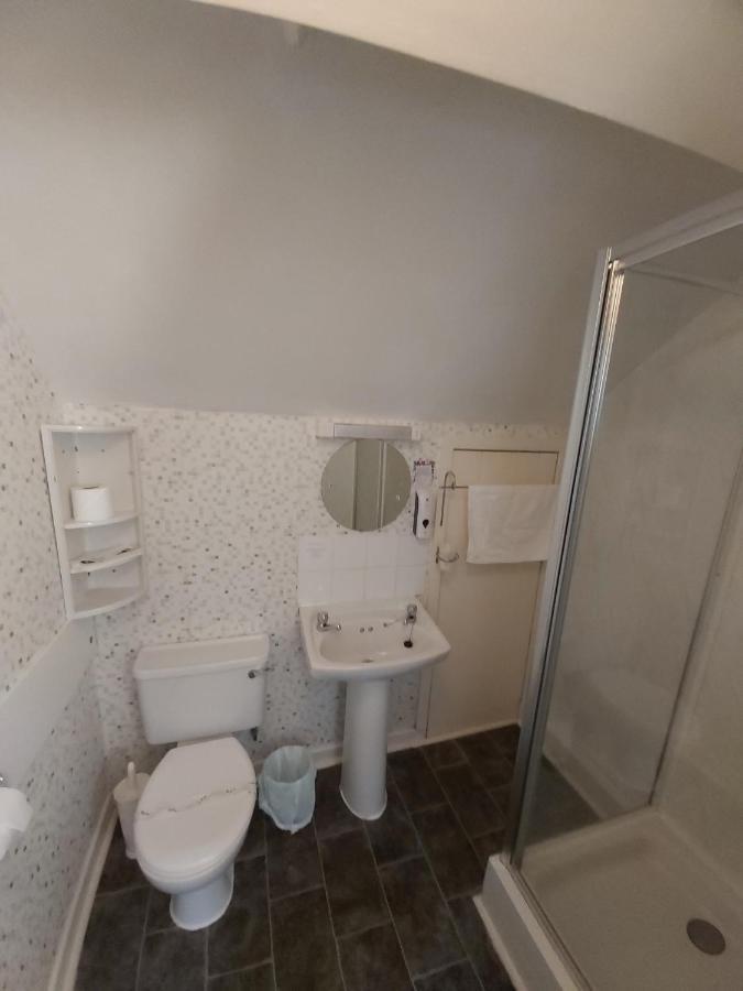 באלנאו פסטיניוג Isallt Guesthouse מראה חיצוני תמונה