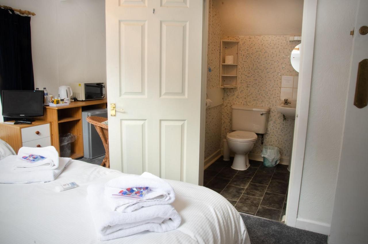 באלנאו פסטיניוג Isallt Guesthouse מראה חיצוני תמונה