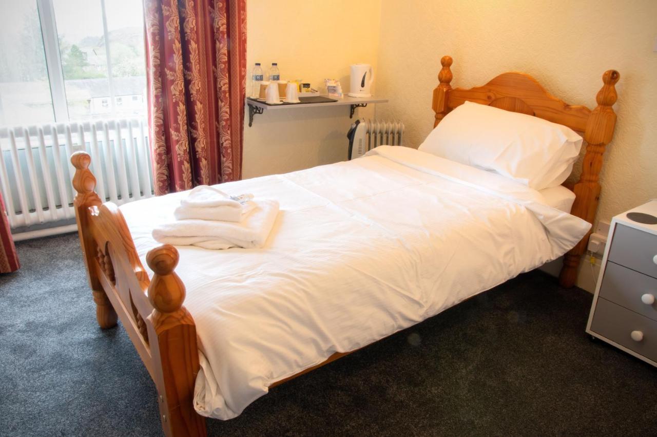 באלנאו פסטיניוג Isallt Guesthouse מראה חיצוני תמונה